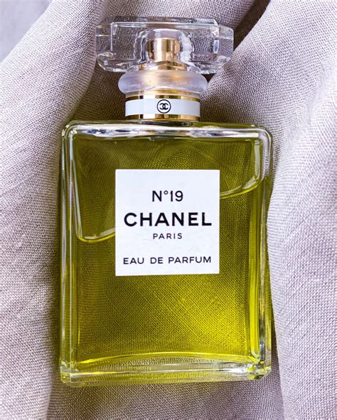 nuovo profumo chanel 2018|Chanel No 19 Eau de Parfum di Chanel da donna .